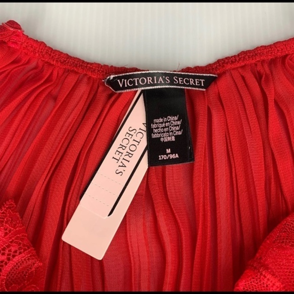 Victoria's Secret Very Sexy Pleated Babydoll - Picture 6 of 11